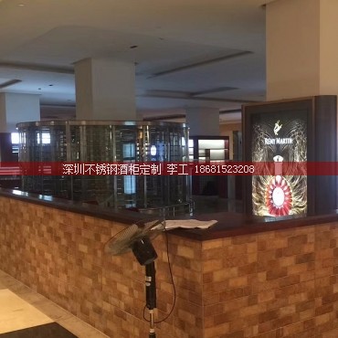 海南某红酒超市定制弧形不锈钢酒窖